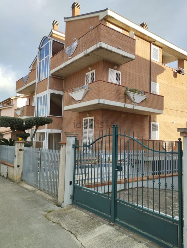 appartamento in vendita a Fermo in zona Marina Palmense