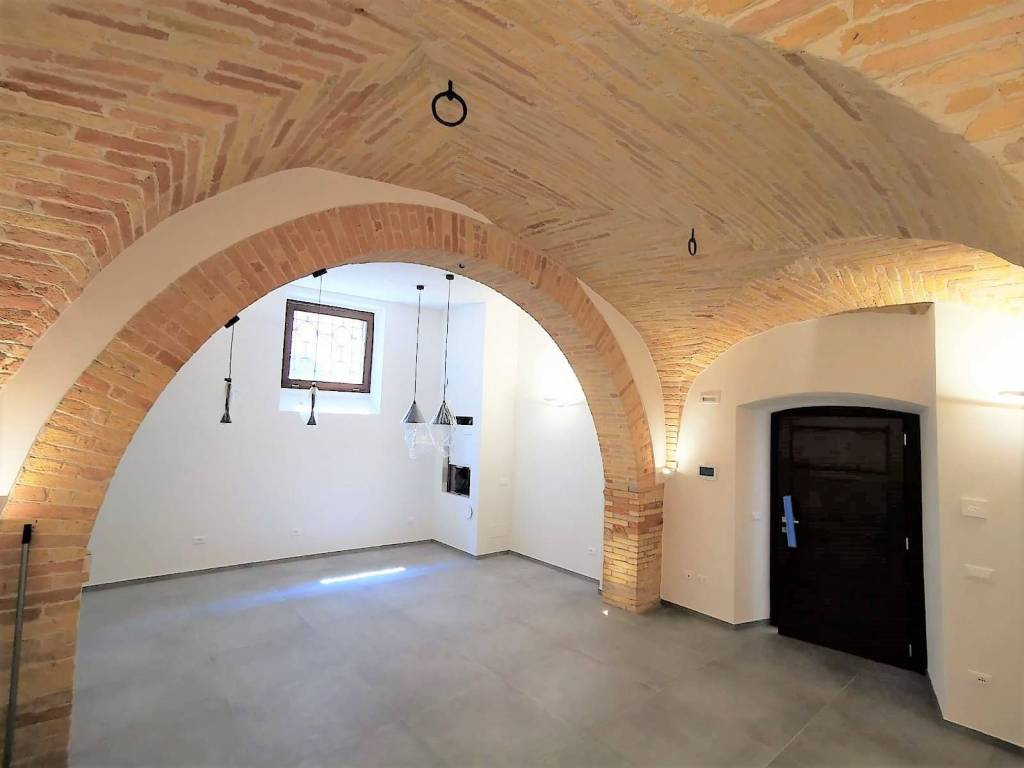 appartamento in vendita a Fermo in zona Camera