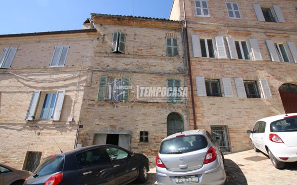 casa indipendente in vendita a Fermo
