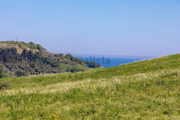 casa indipendente in vendita a Fermo