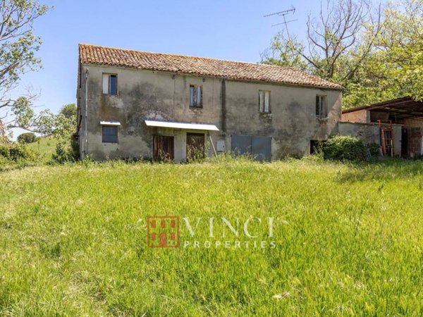casa indipendente in vendita a Fermo