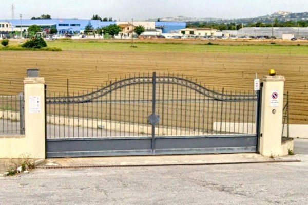 appartamento in vendita a Fermo in zona Parete