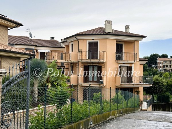 appartamento in vendita a Fermo in zona Capodarco