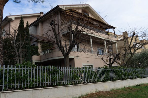casa indipendente in vendita a Fermo