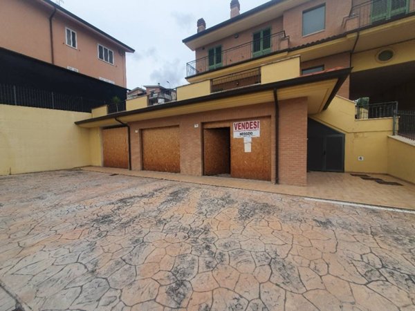 casa semindipendente in vendita a Fermo