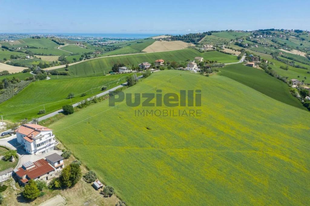 terreno agricolo in vendita a Fermo in zona Lido di Fermo