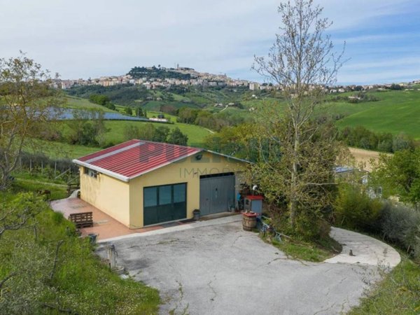 casa indipendente in vendita a Fermo