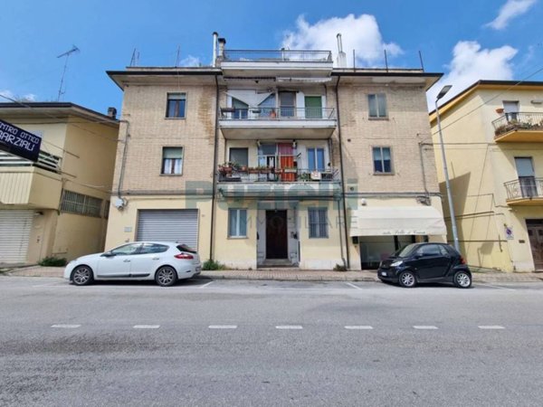 appartamento in vendita a Fermo in zona Camera