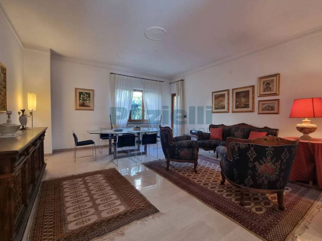 casa indipendente in vendita a Fermo