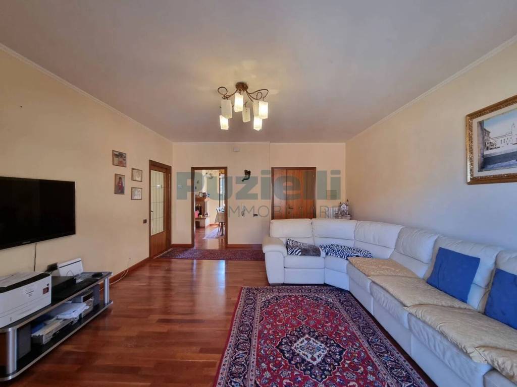 appartamento in vendita a Fermo in zona Camera