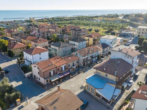 casa indipendente in vendita a Fermo in zona Marina Palmense