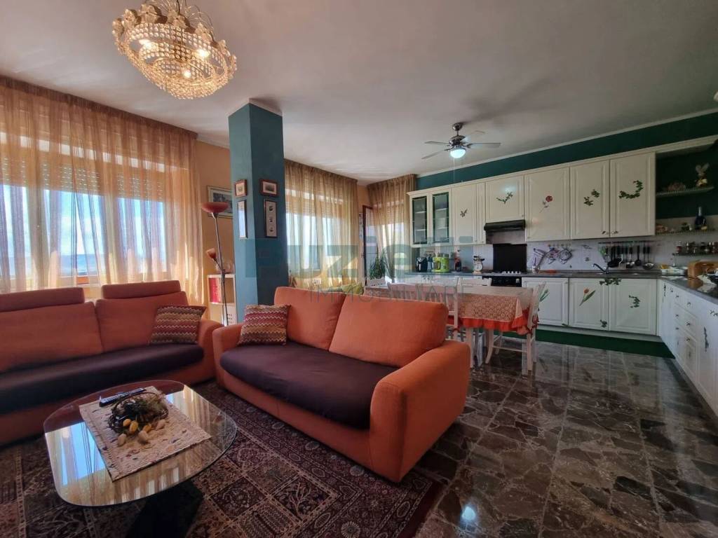 appartamento in vendita a Fermo in zona Camera