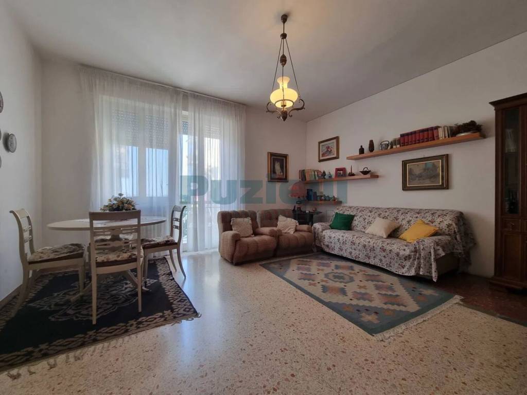 appartamento in vendita a Fermo in zona Camera
