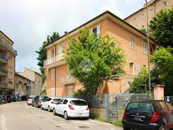 appartamento in vendita a Fermo in zona Camera