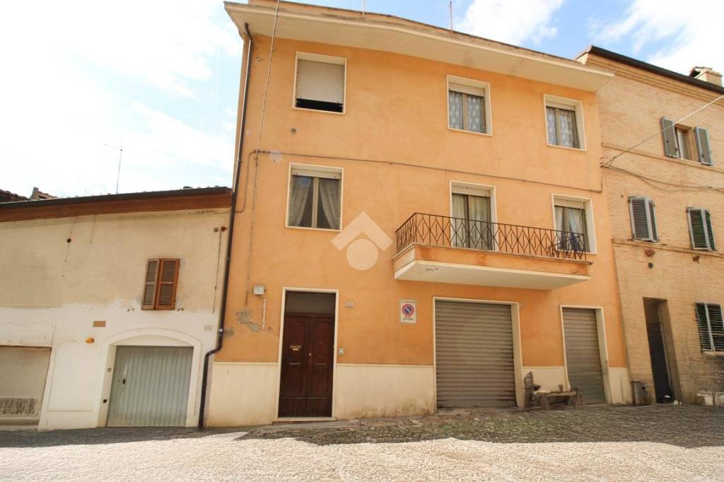 appartamento in vendita a Fermo in zona Camera