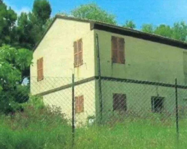 casa indipendente in vendita a Fermo in zona Santa Petronilla