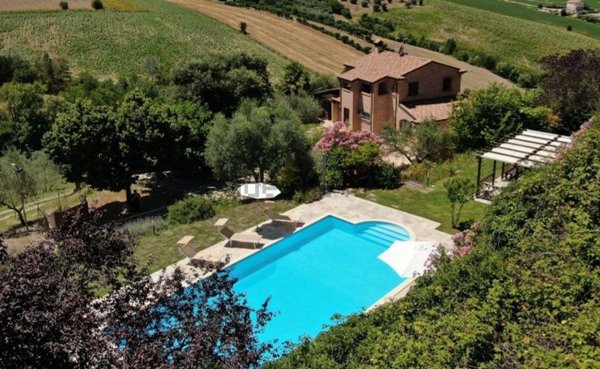 casa indipendente in vendita a Fermo