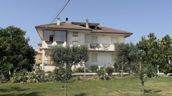 casa indipendente in vendita a Fermo