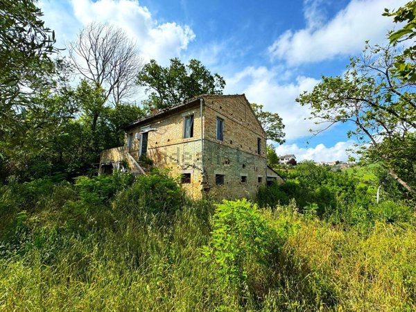 casa indipendente in vendita a Fermo