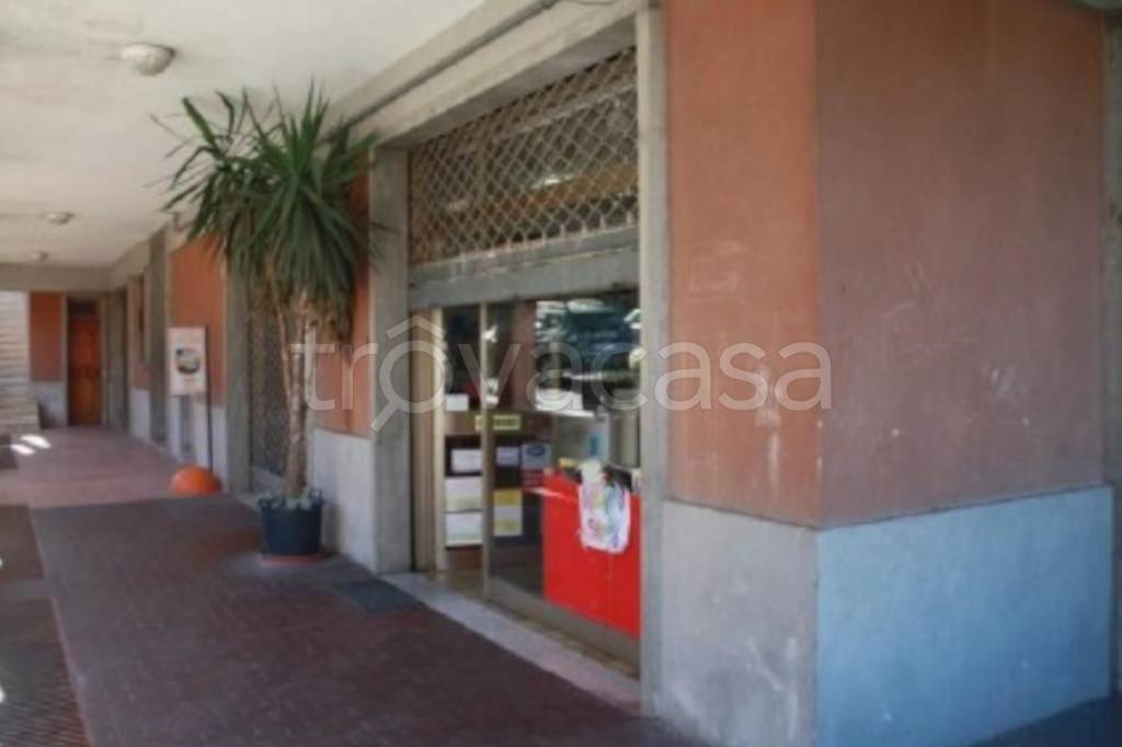 negozio in vendita a Fermo