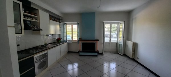 casa indipendente in vendita a Fermo