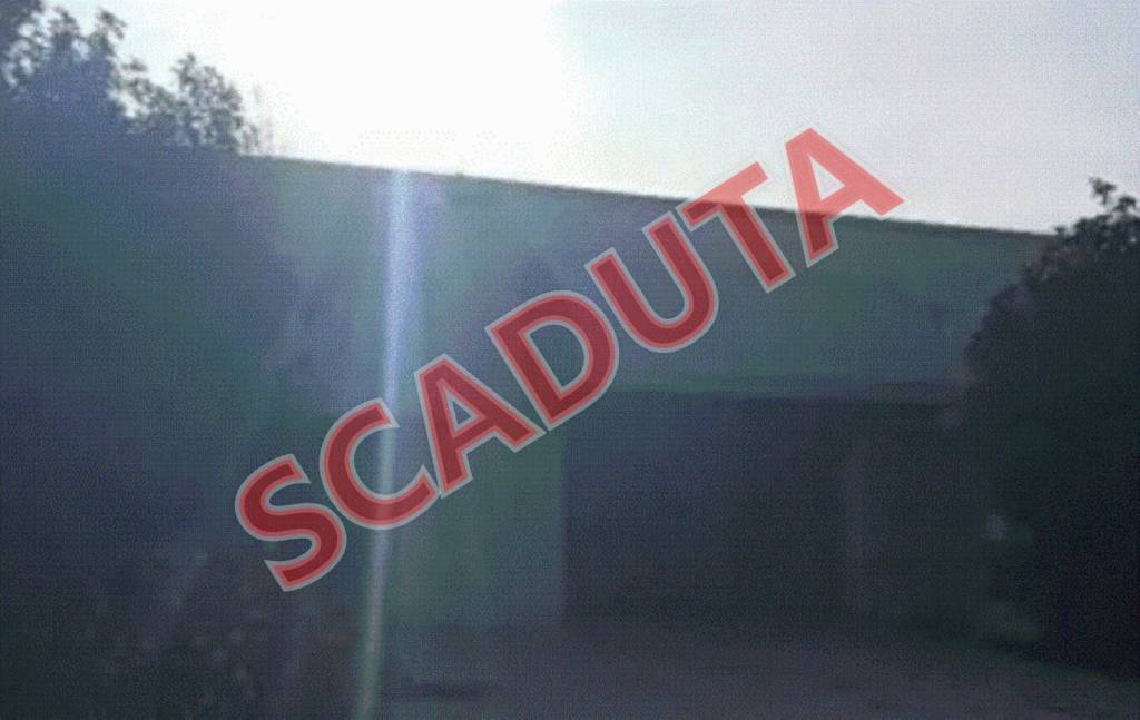 locale commerciale in vendita a Fermo in zona Campiglione