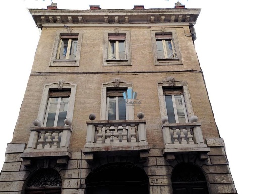 casa indipendente in vendita a Fermo