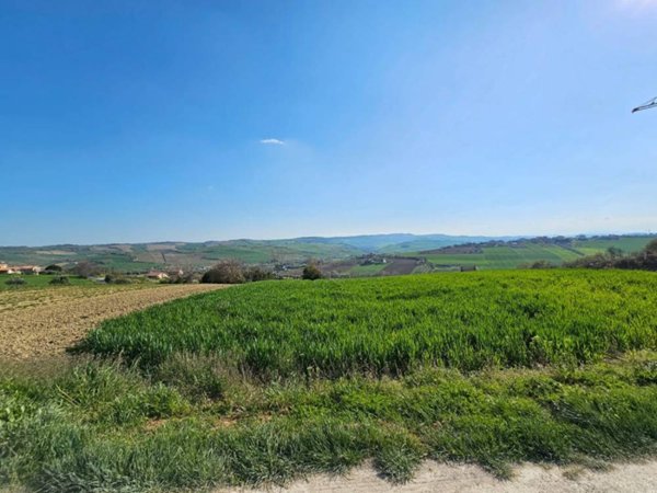 casa indipendente in vendita a Fermo