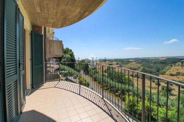 appartamento in vendita a Fermo in zona Capodarco