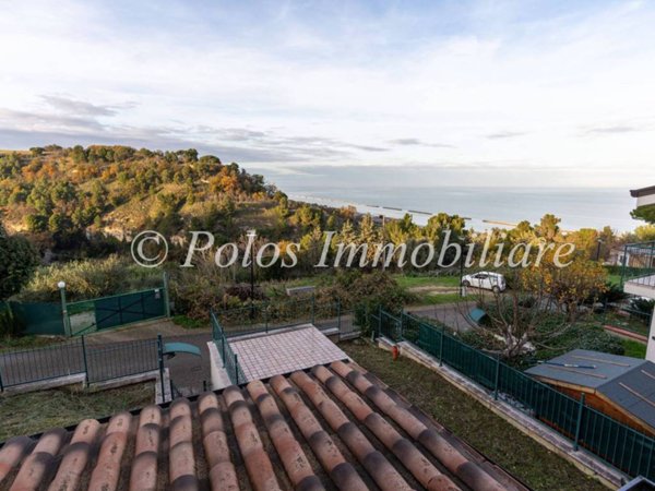 casa indipendente in vendita a Fermo in zona Torre di Palme