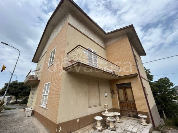 casa indipendente in vendita a Fermo
