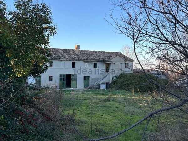 casa indipendente in vendita a Fermo