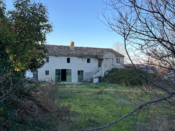 casa indipendente in vendita a Fermo