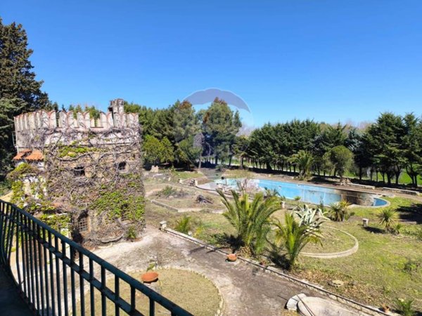 villa in vendita a Fermo in zona Marina Palmense