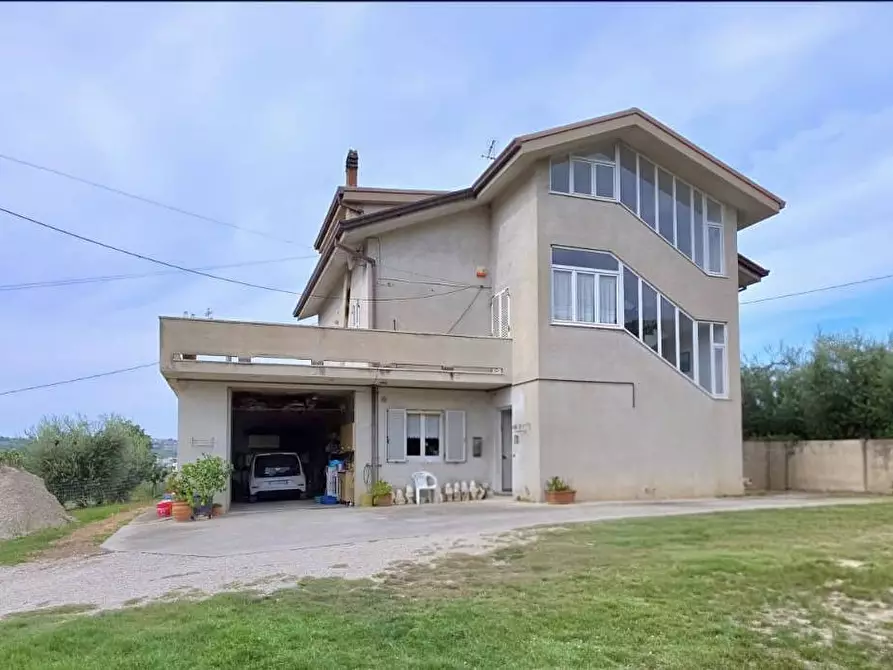 casa indipendente in vendita a Fermo in zona Campiglione