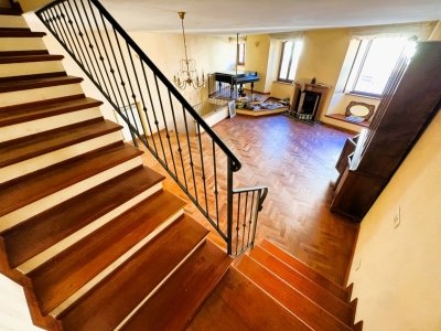 casa indipendente in vendita a Fermo in zona Camera