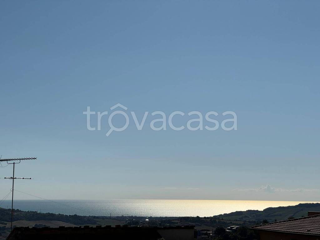 casa indipendente in vendita a Fermo