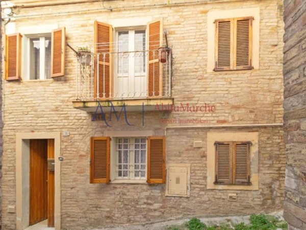 casa indipendente in vendita a Fermo