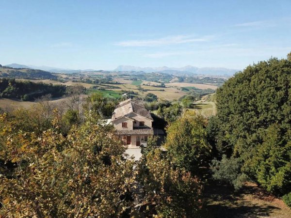 casa indipendente in vendita a Fermo