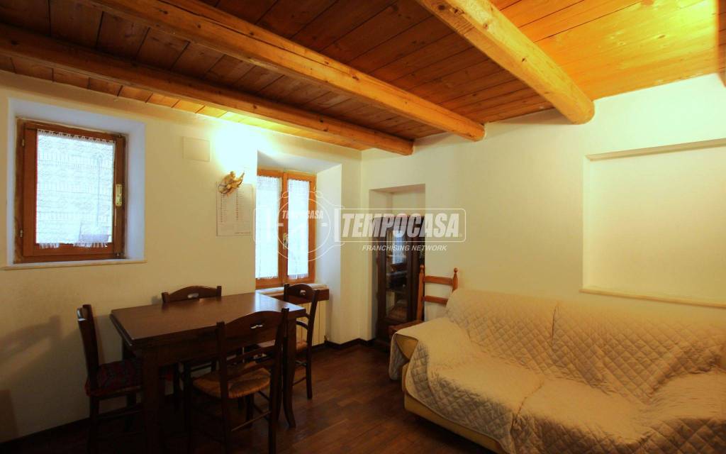 casa indipendente in vendita a Fermo in zona Camera