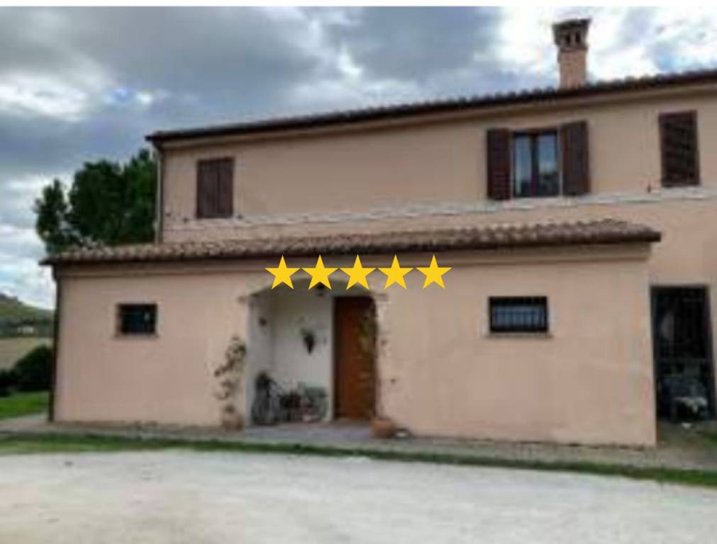 casa indipendente in vendita a Fermo in zona Capodarco
