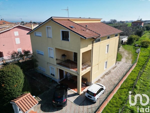 casa indipendente in vendita a Fermo