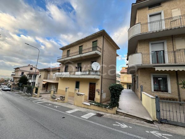 appartamento in vendita a Fermo in zona Camera