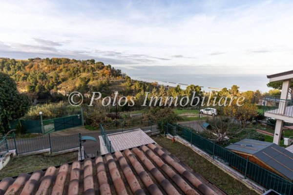 casa indipendente in vendita a Fermo in zona Torre di Palme