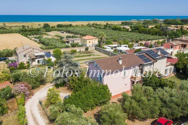 casa indipendente in vendita a Fermo in zona Marina Palmense