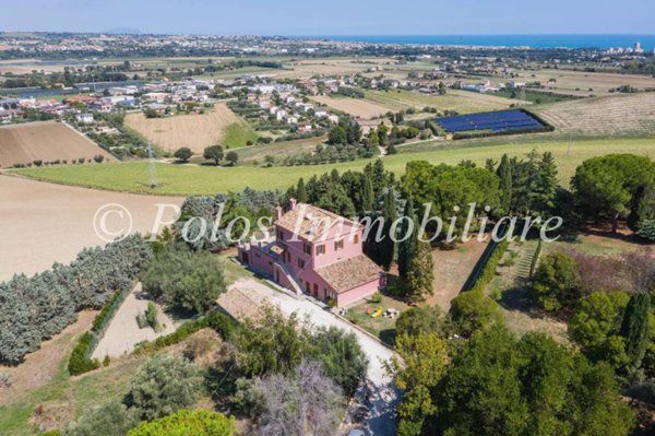 casa indipendente in vendita a Fermo