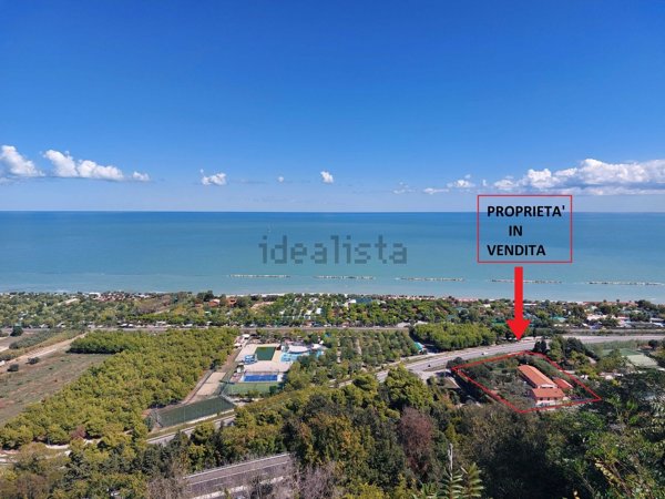 casa semindipendente in vendita a Fermo in zona Marina Palmense