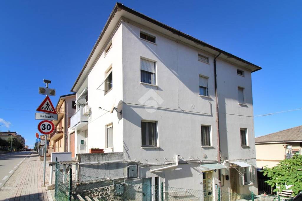 appartamento in vendita a Fermo in zona Camera