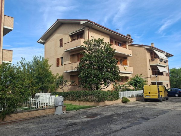 appartamento in vendita a Fermo in zona Marina Palmense