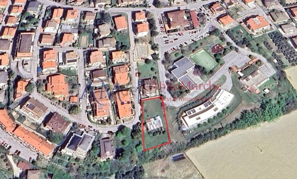 terreno edificabile in vendita a Fermo